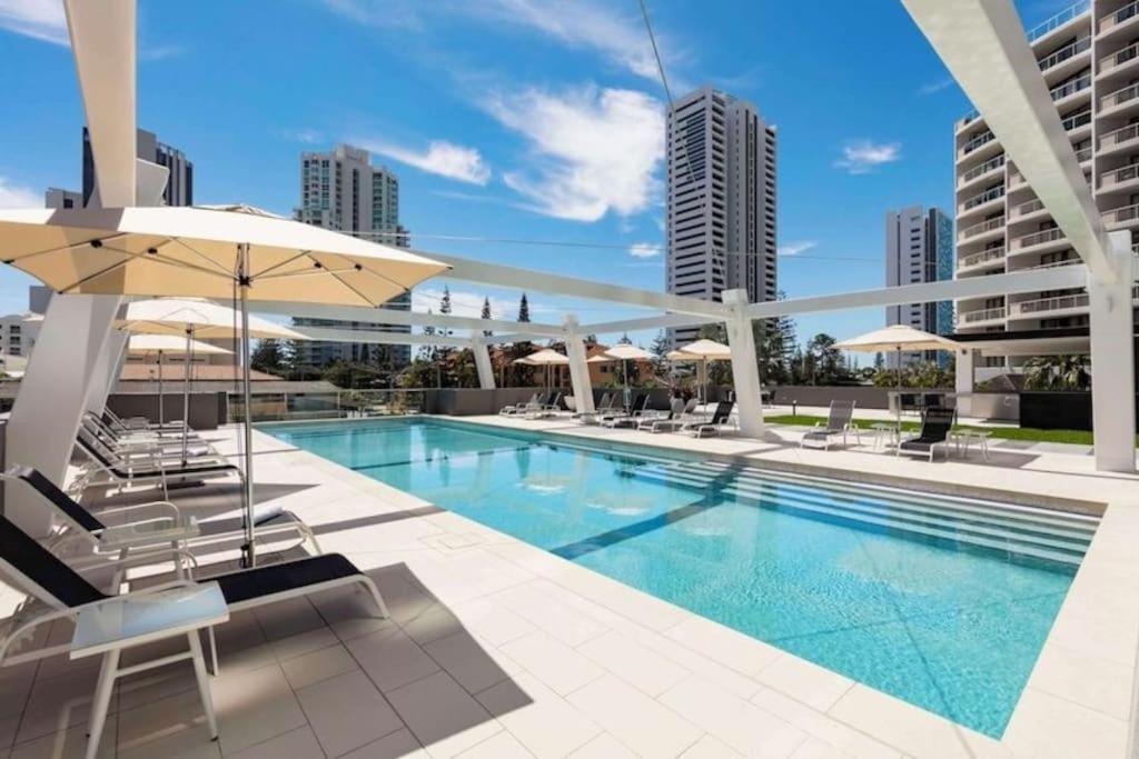 2-br River View *